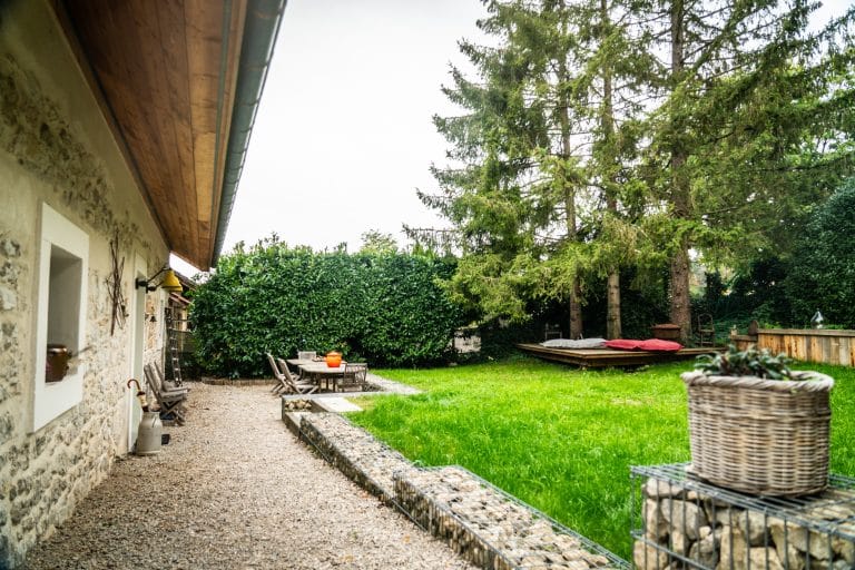 le jardin privatif du gîte scapade